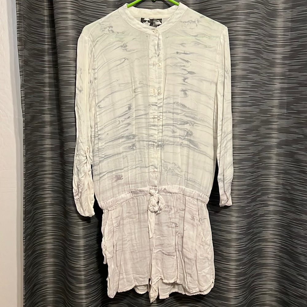Super cute romper, only worn once